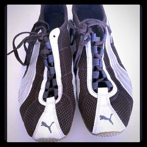 PUMA Sneakers Brown & White Shoes/Sneakers Size 9